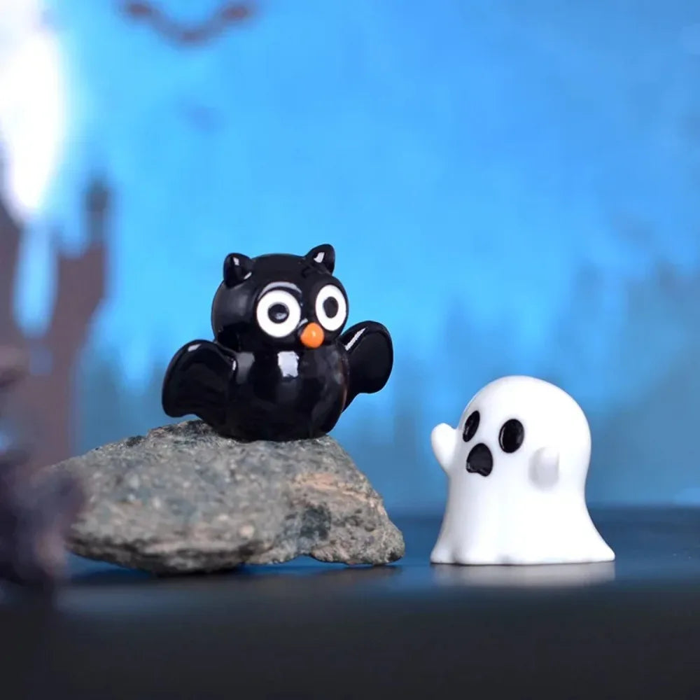 6Pcs Luminous Figurine Miniature Halloween Cartoon Pumpkin Ghost Micro Landscape Ornaments Home Office Desk Room Decorations